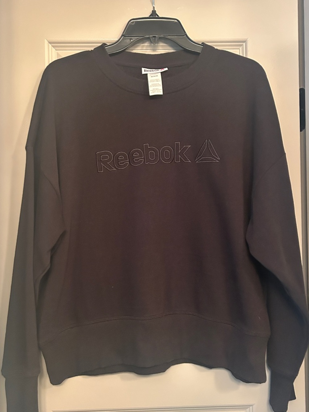 Reebok Women’s Crewneck Sweatshirt  ( Black)
